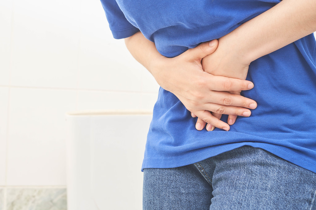 What are the major causes which lead to abdominal Pain, and how is it treated?